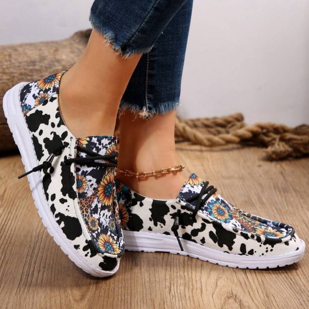 Knock-Off Sunflower and Cowprint Hey dudes